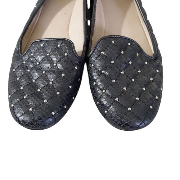 Vince Camuto Silver and Black Flats with Sleek Design - Picture 2 of 9
